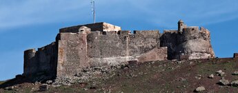 Castillo de Santa Barbara bei Teguise auf Lanzarote aus dem 16. Jahrhundert
