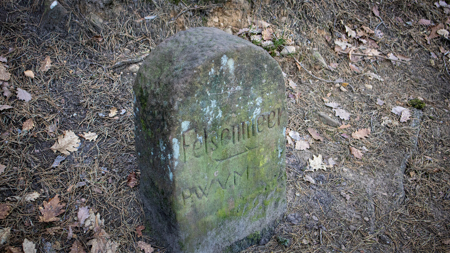 Wegweiser zum Felsenmeer