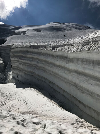 Eisverwerfungen im Gegenlicht am Triftgletscher