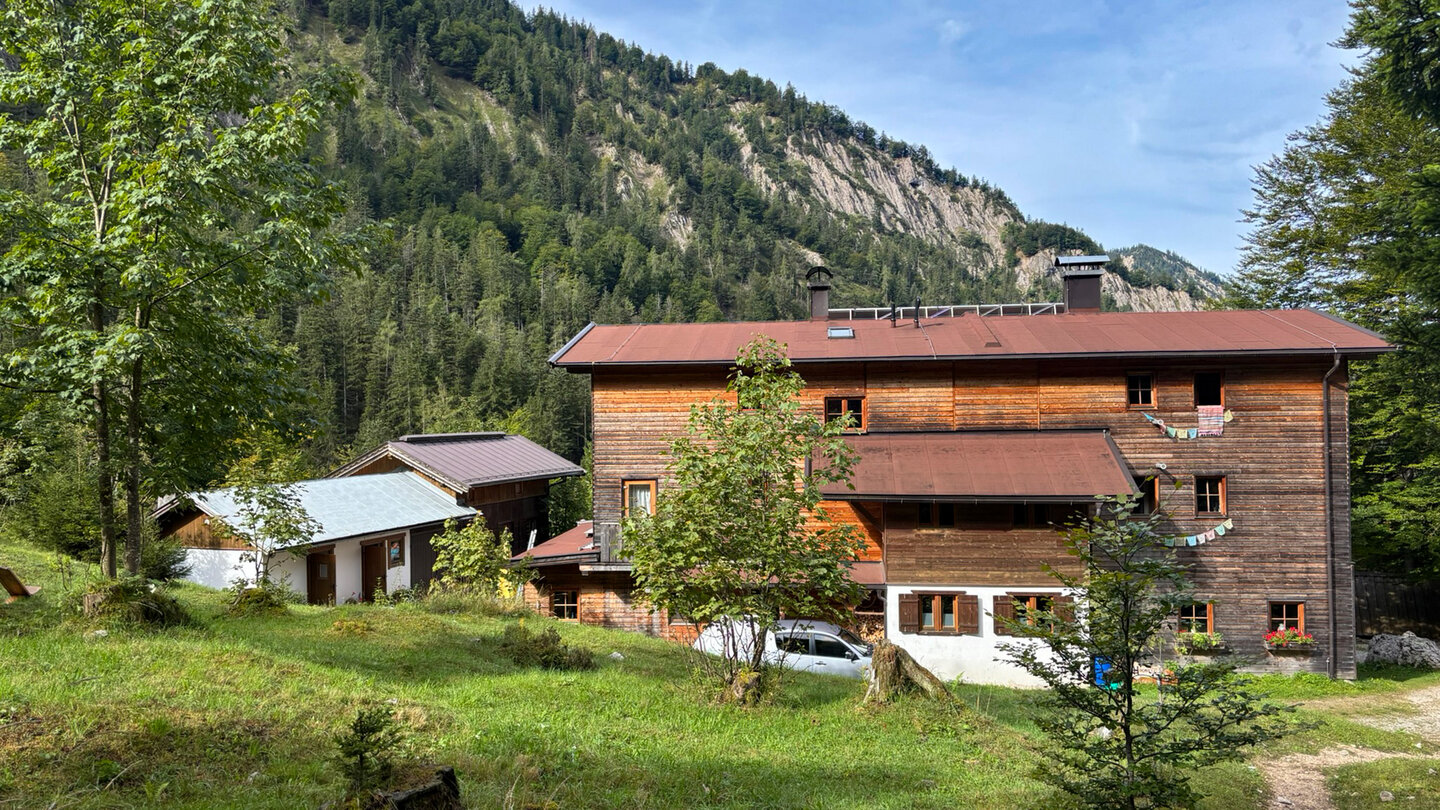 das Hans-Berger-Haus ist ein Stützpunkt für Wanderer und Bergsteiger im Kaisergebirge