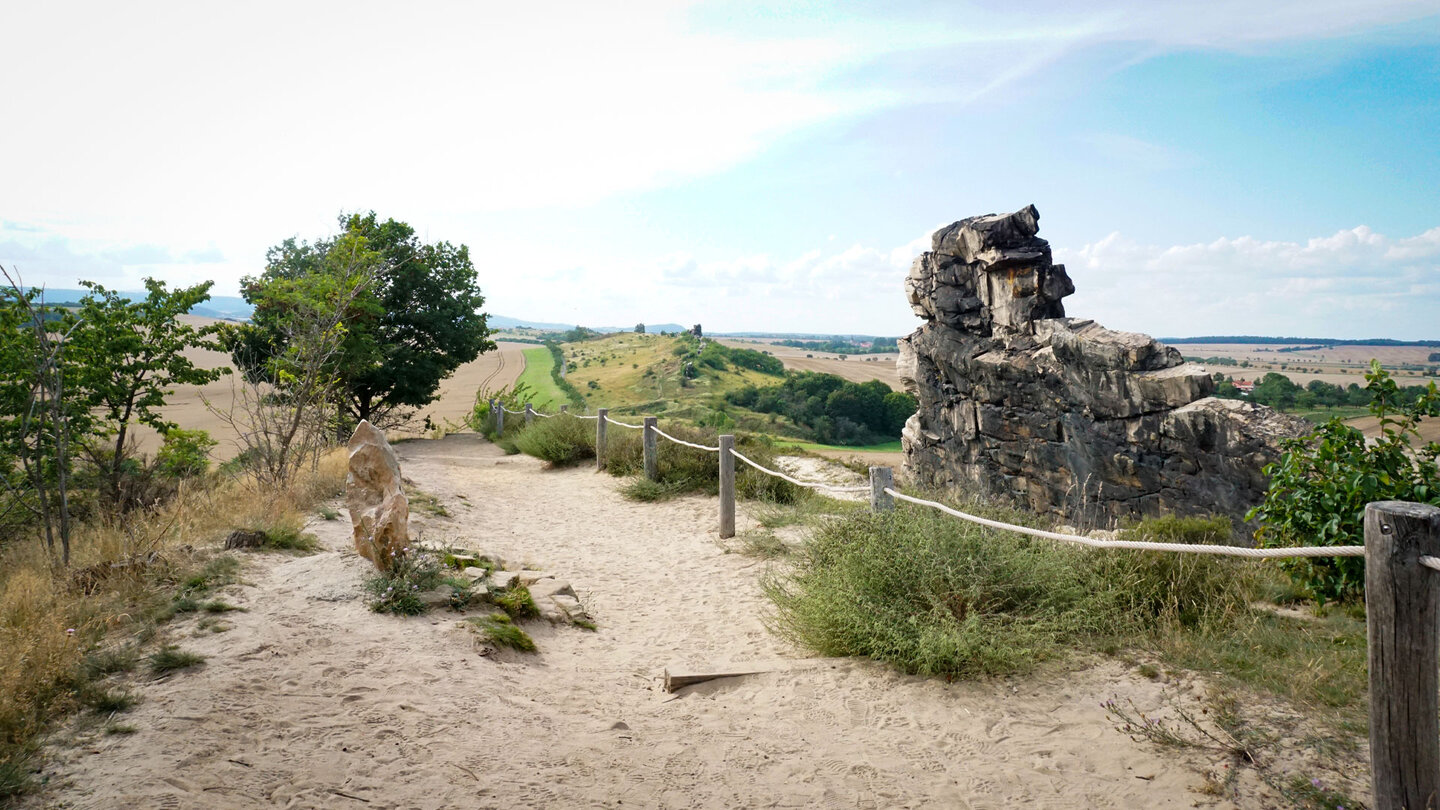 sandige Wege an der Teufelsmauer