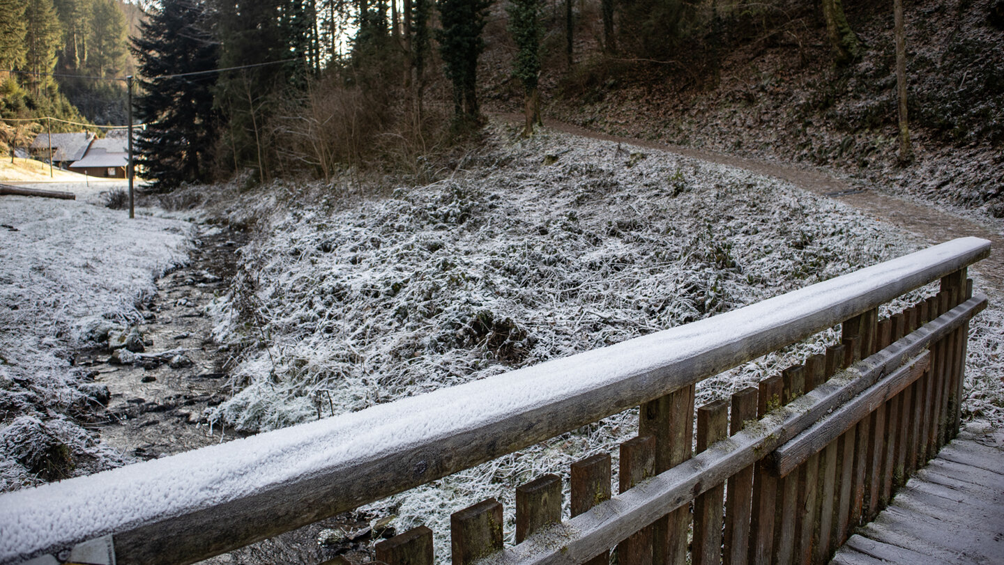 Brücke über den Durbach am Gebirger Höfe Weg