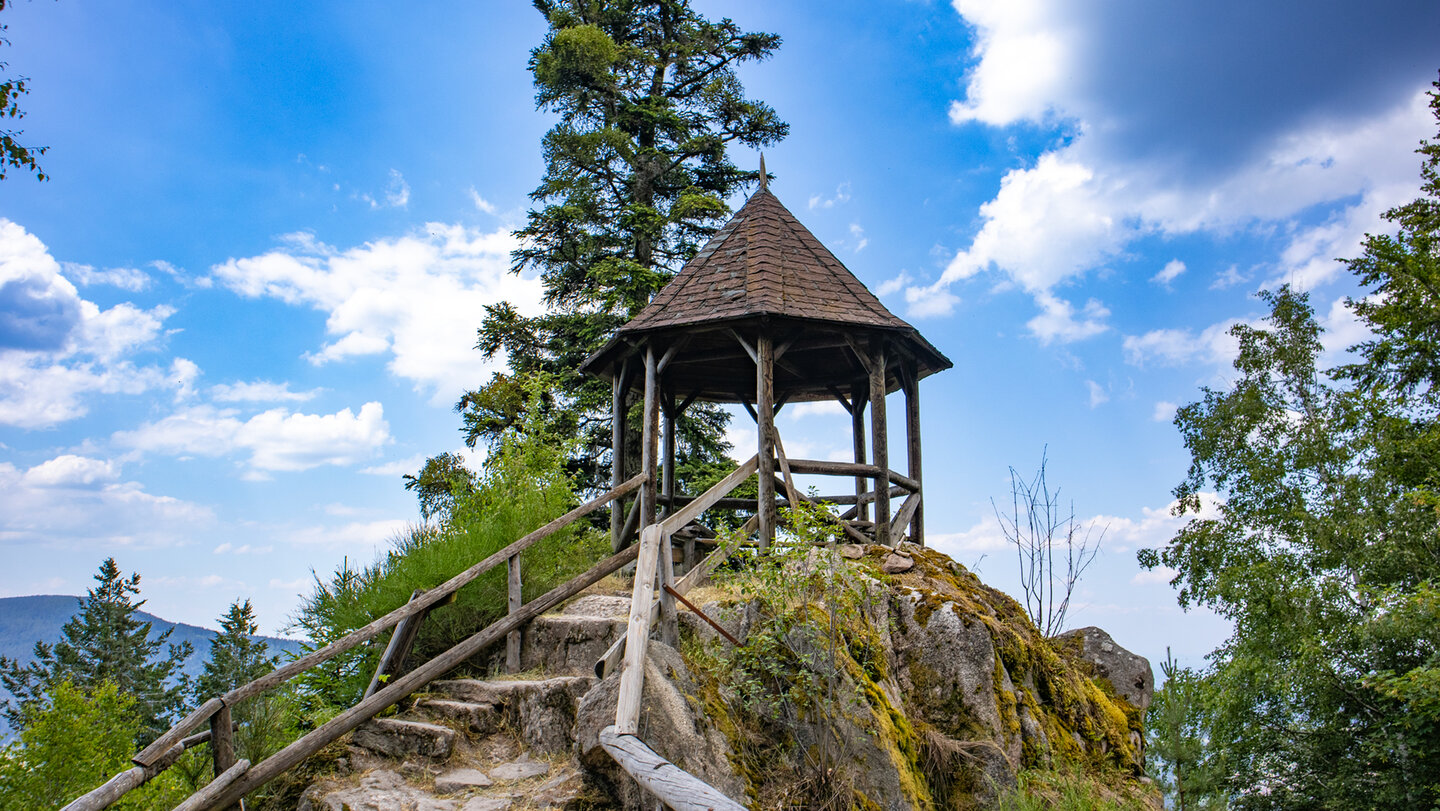 Pavillon auf dem Latschigfelsen