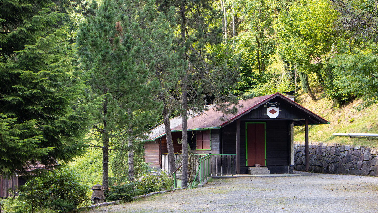 Hütte des Schwarzwaldvereins am Grundplatz