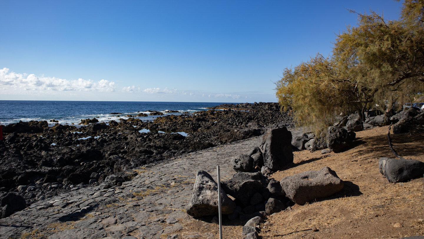 Promenade oberhalb der Playa de las Arenas bei Buenavista del Norte