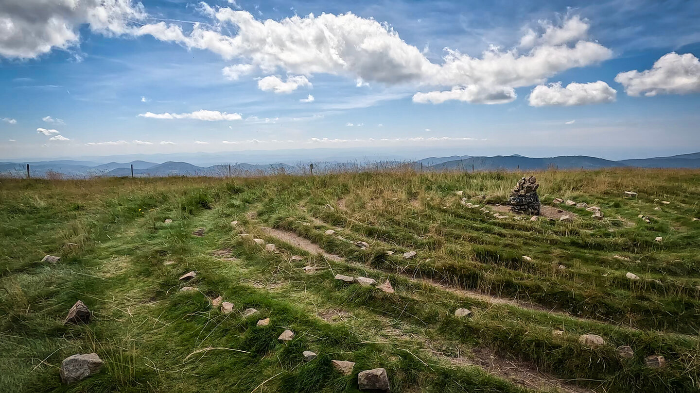 Steinkreise auf dem Gipfel des Belchen