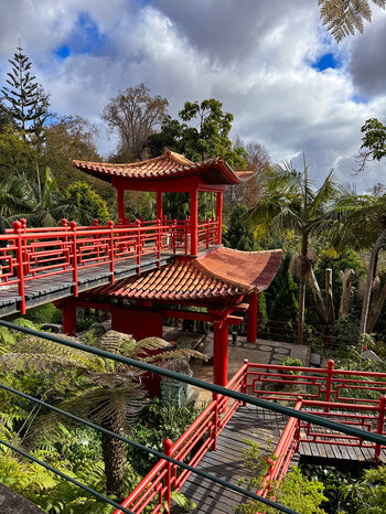 asiatischer Wandelgang im Monte Palace Tropical Garden