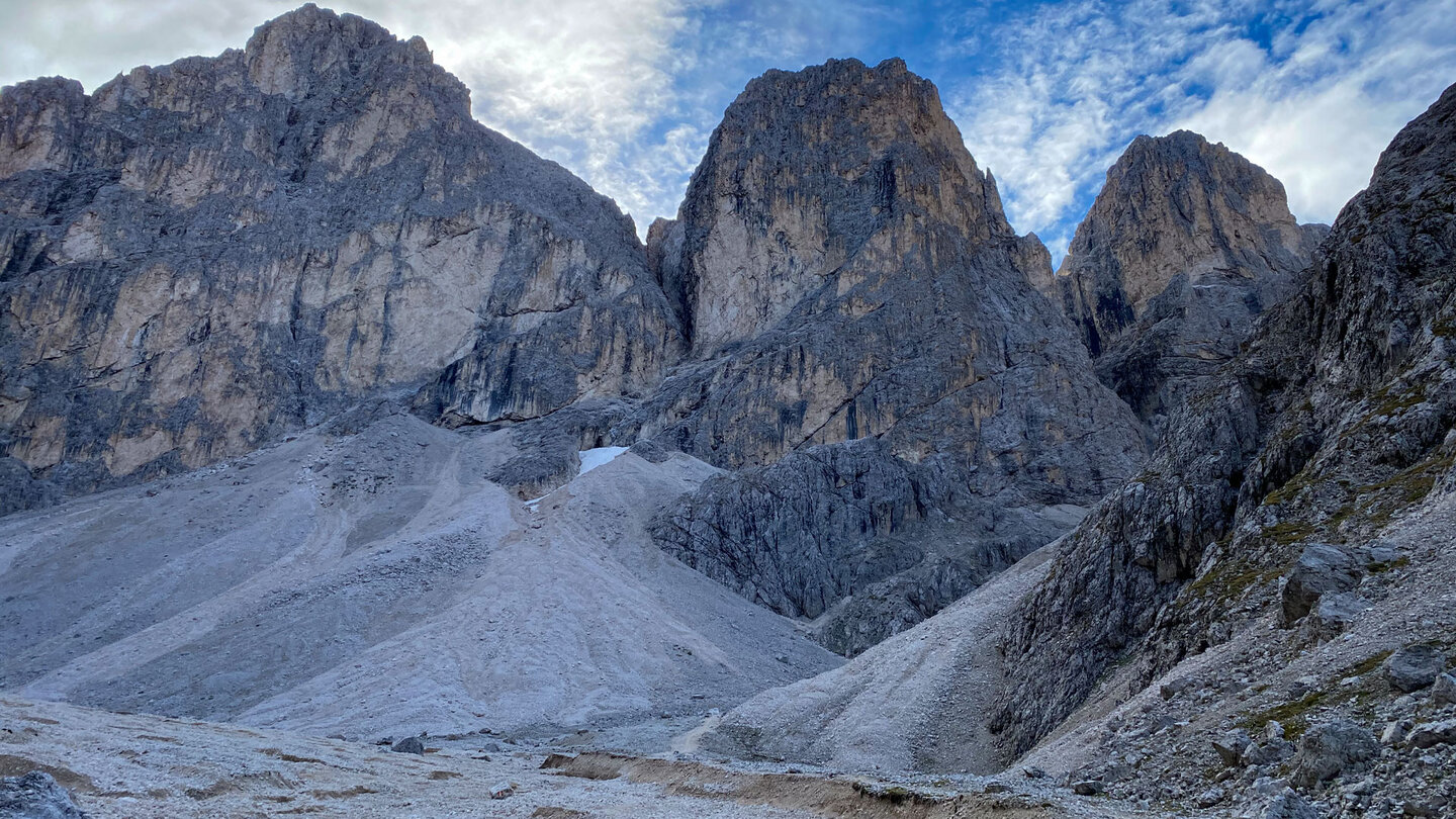 von links nach rechts der Antermoiakogel sowie der Seekogel und der Kesselkogel