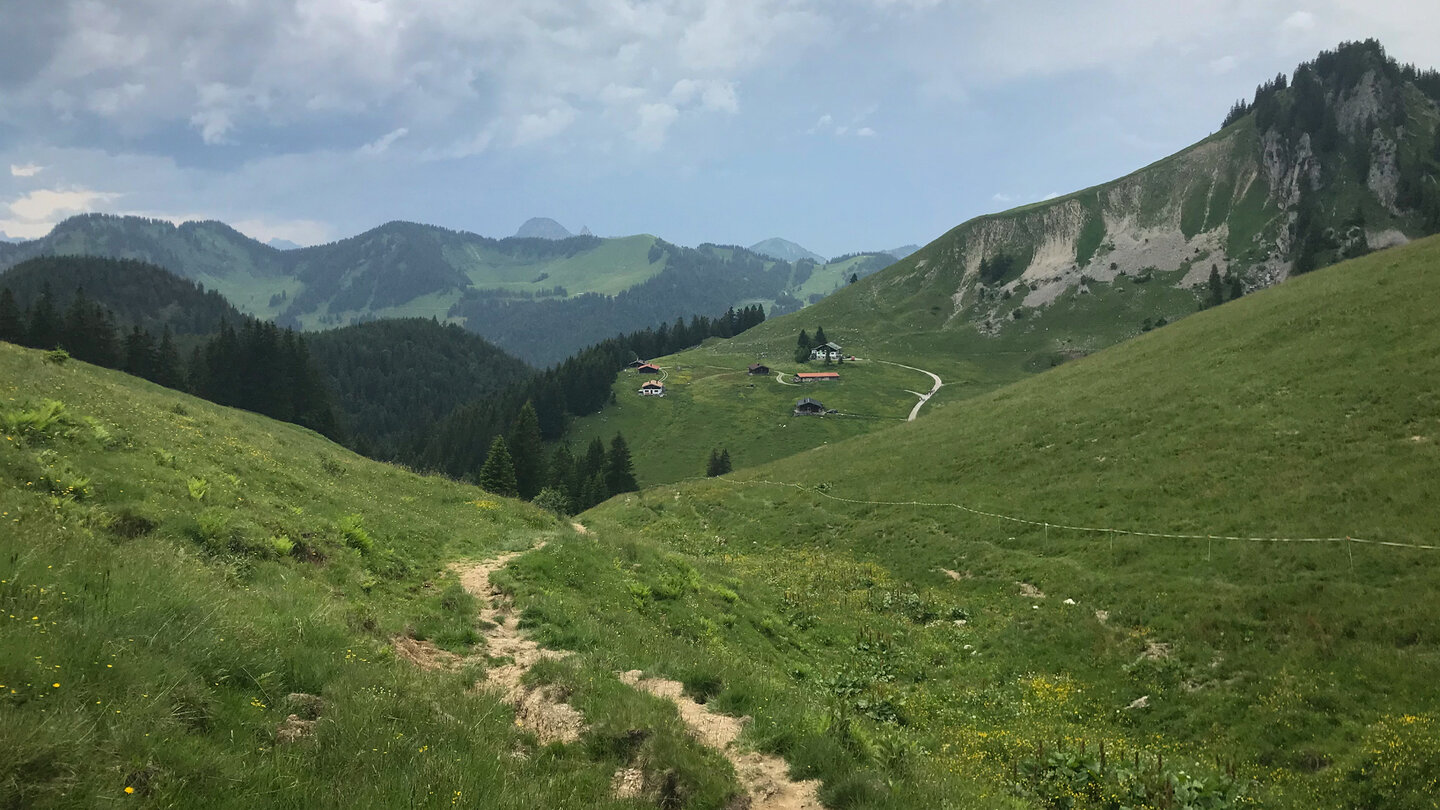 Blick am Wanderpfad Blick am Wanderpfad