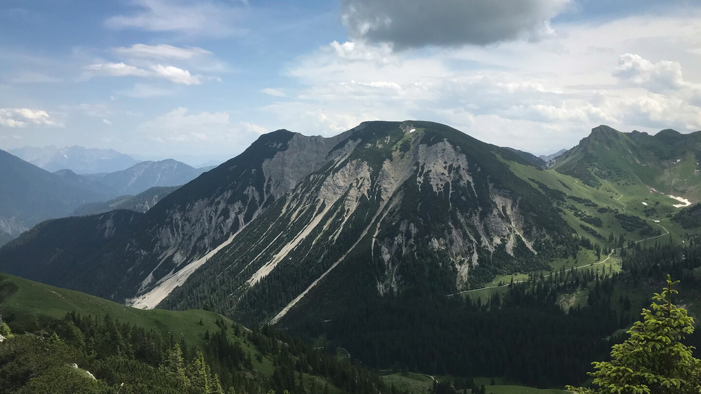 Aussicht auf die gegenüberliegende Rotwand Aussicht auf die Rotwand