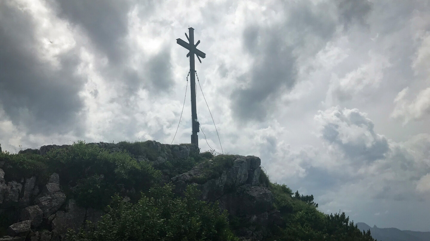 am Gipfelkreuz des Aiplspitz am Gipfelkreuz des Aiplspitz