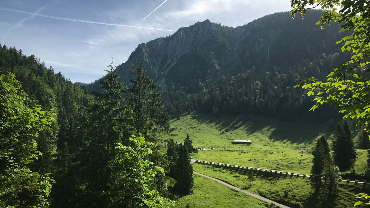 Talblick auf der Wanderung zum Aiplspitz Talblick auf der Wanderung