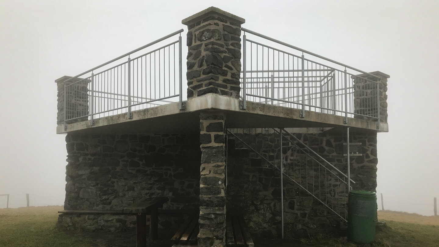 steinerne Aussichtsplattform auf dem Buchschirmberg steinerne Aussichtsplattform auf dem Buchschirmberg