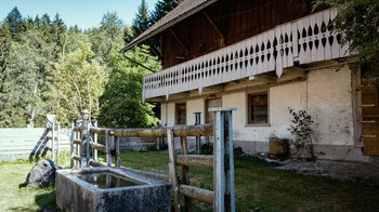 Brunnen an der Schattenmühle im Herzen der Wutachschlucht