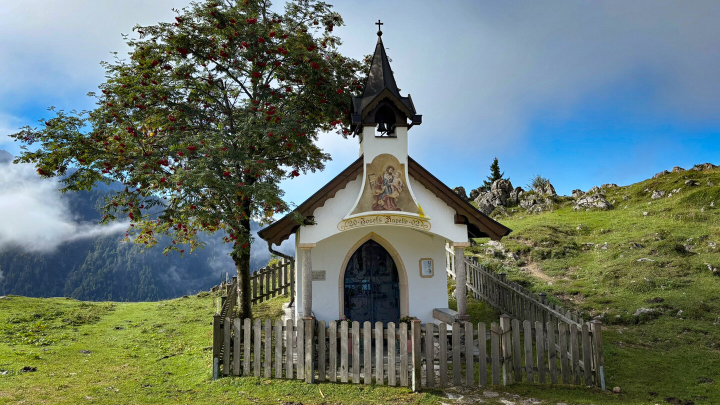 die Josefskapelle bei der Ritzaualm am Zahmen Kaiser