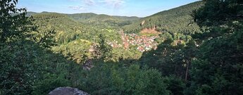 Blick vom Hornstein bei Lug zum Friedrichsfels