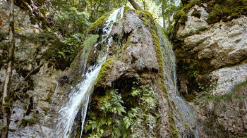 zerklüftete Felsformationen am Tannegger Wasserfall