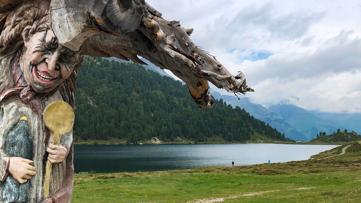 Skulptur am Alpengasthaus Obersee