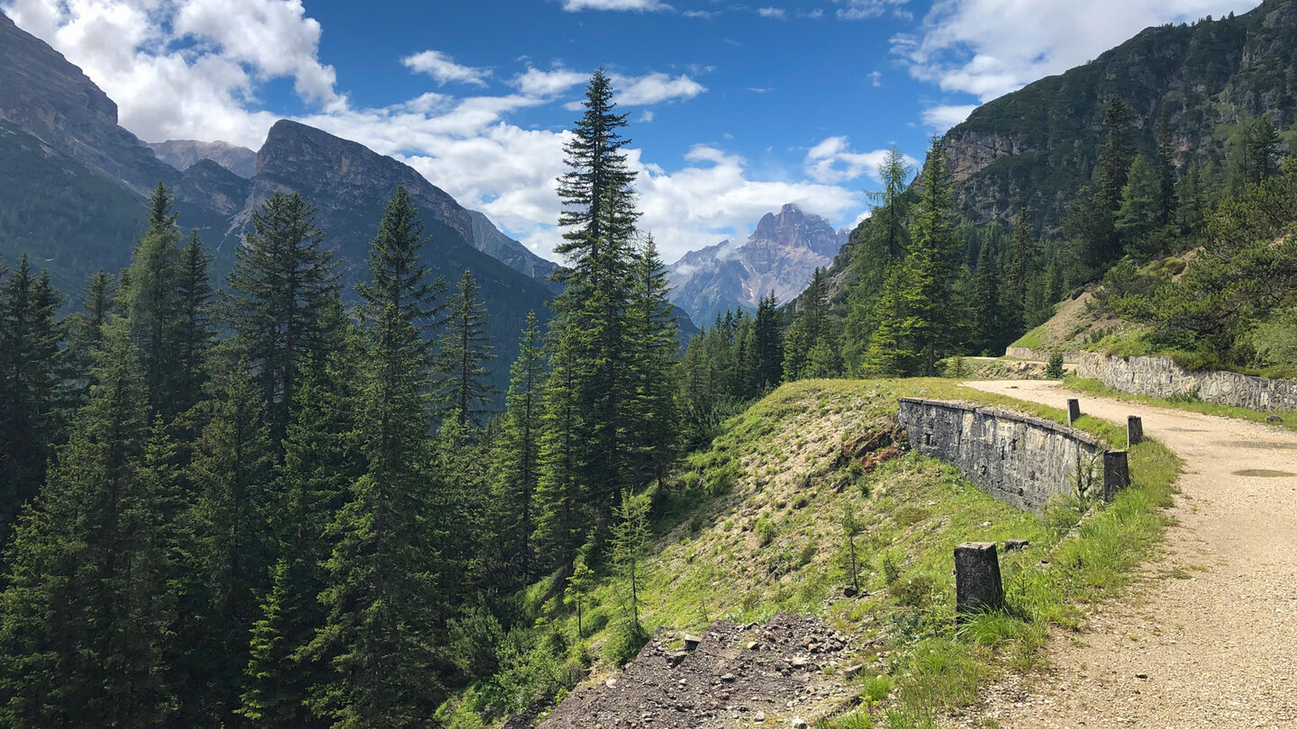Blick entlang der Monte-Piana-Straße