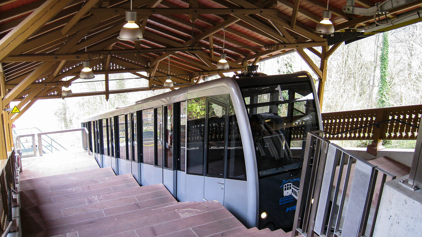 die moderne Bergbahn zum Heidelberger Schloss moderne Bergbahn zum Heidelberger Schloss
