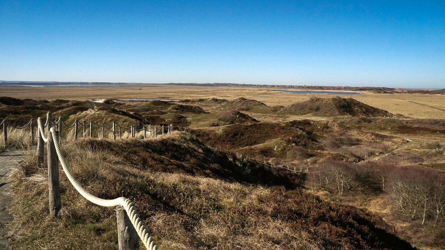 der Nationalpark Niedersächsisches von der Melkhörndüne auf Langeoog