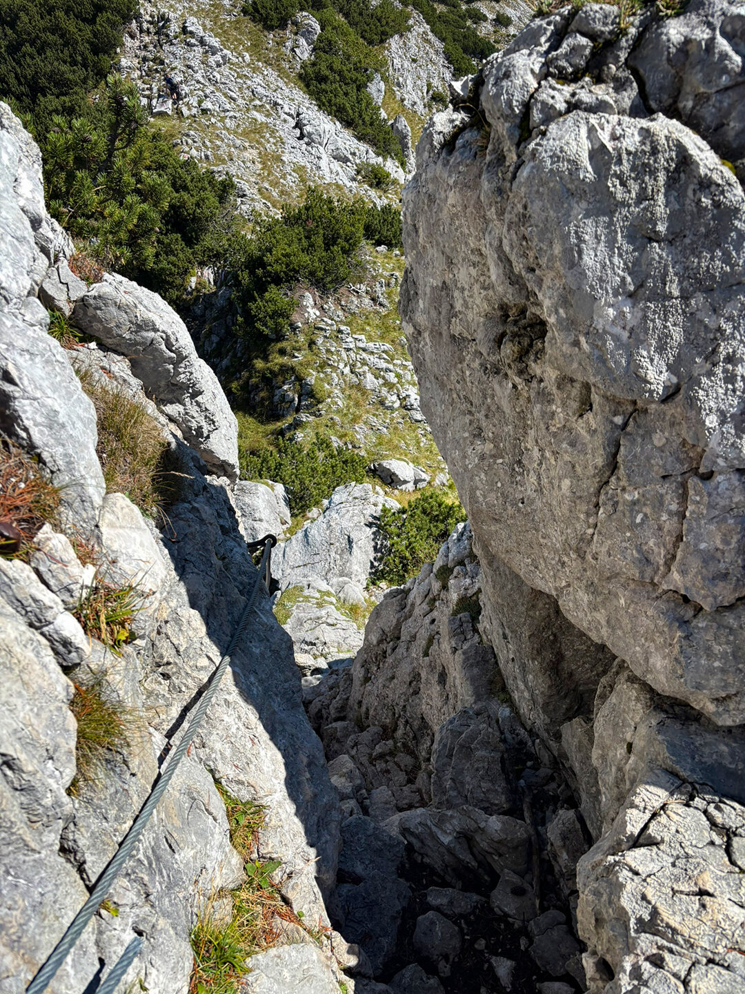 gesicherter Felsdurchstieg vor dem Vogelbad