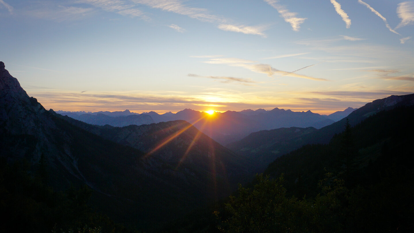 Bergpanorama mit Sonnenuntergang