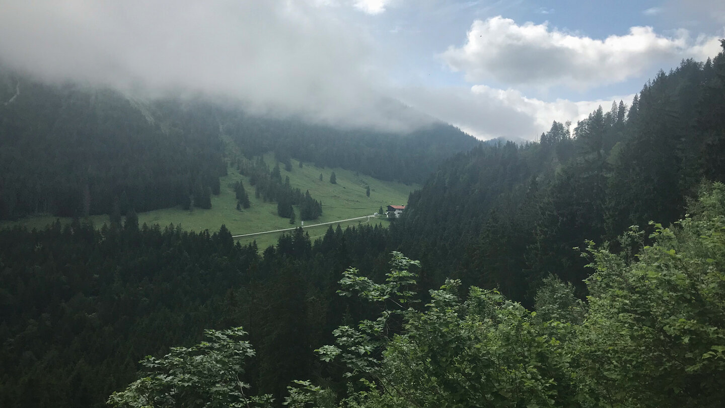 Ausblick auf den Spitzingsattel bei der Spitzingalm Spitzingsattel bei der Spitzingalm