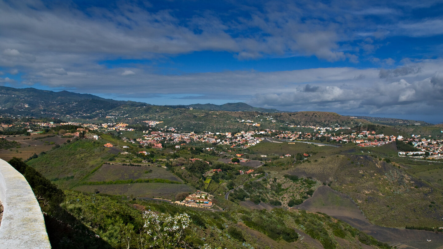Blick vom Mirador Pico de Bandama auf Gran Canaria
