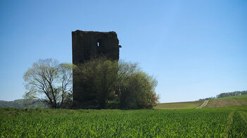 Seeburg: Historische Ruine und Wasserburg