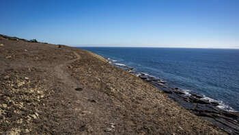 der Weg des Sendero Colada de la Costa führt entlang der Küstenlinie