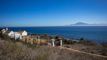 Fincas mit Ausblick auf Afrika und das Rifgebirge  in Marokko.