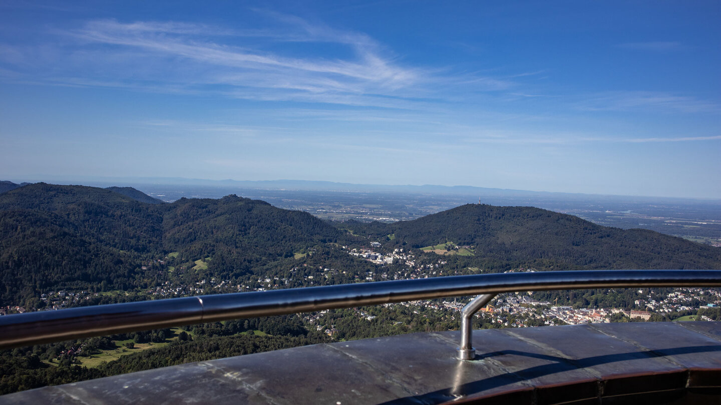 Panorama vom Merkurturm bis in die Rheinebene