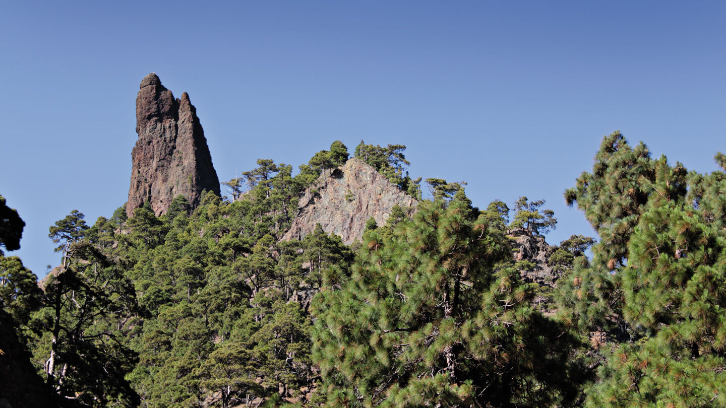 der etwa 100 Meter hohe Roque Idafe auf La Palma der etwa 100 Meter hohe Roque Idafe