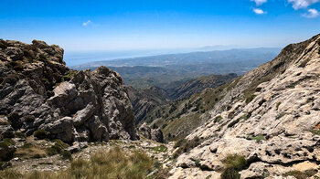 Blick bis zur Küste von Malága vom La Maroma