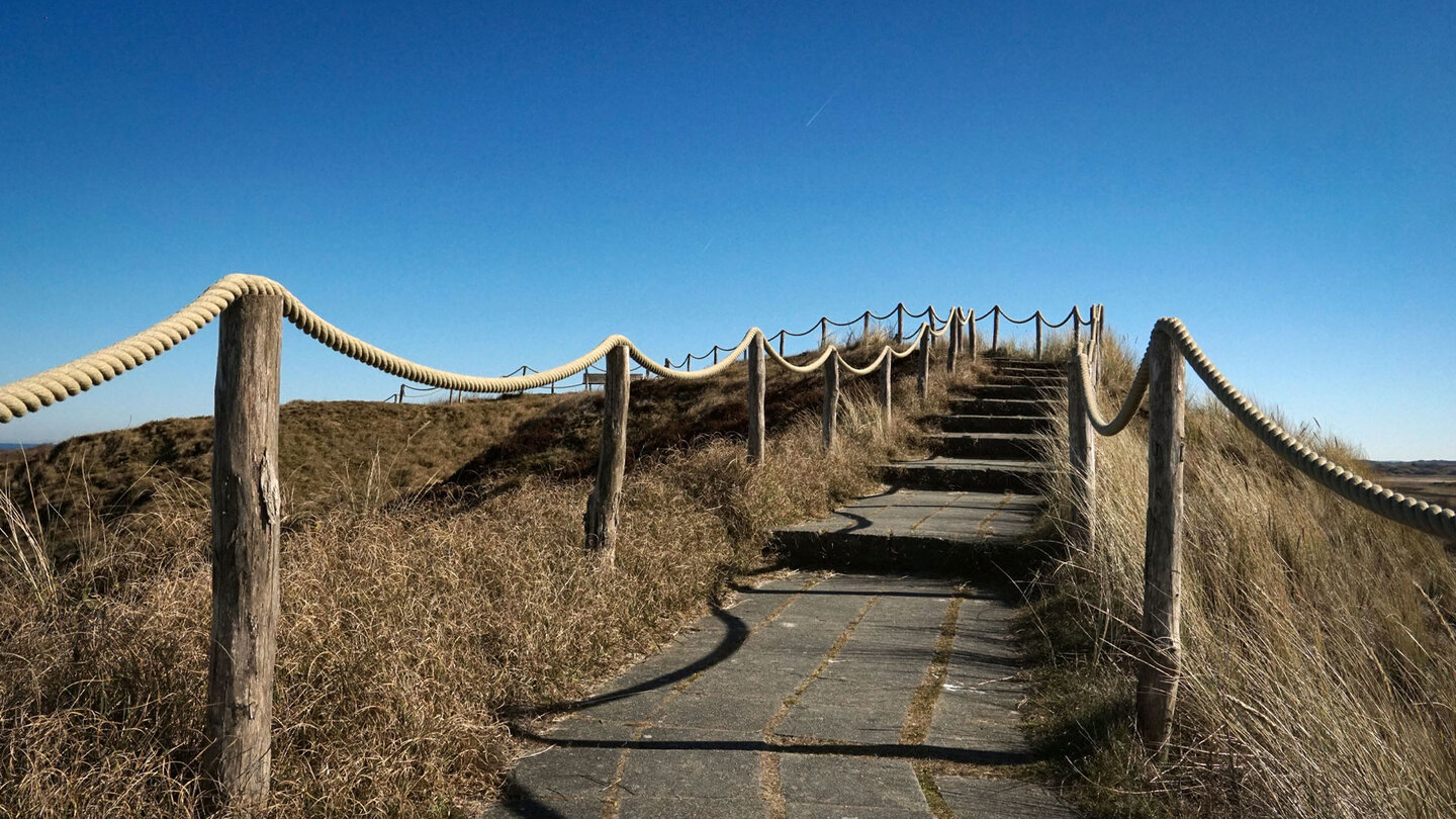 befestigter Weg zur Melkhörndüne auf Langeoog
