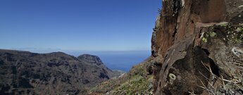 Ausblick bis nach Playa de la Calera vom Aussichtsrestaurant Mirador César Manrique auf La Gomera
