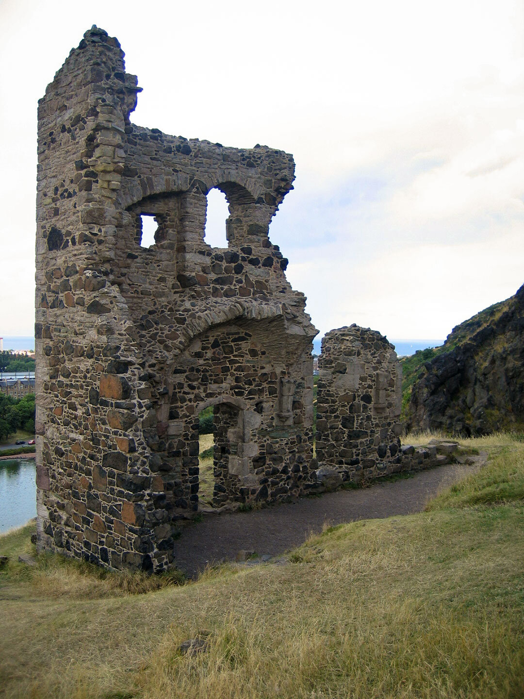 Ruine der St. Anthony’s Chapel in Edinburgh Ruine der St. Anthony’s Chapel