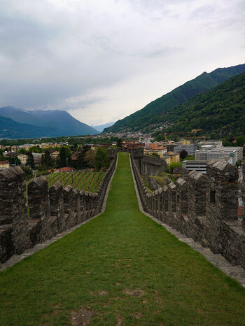 Festungsmauer des Castel Grande