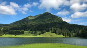 Spitzingsee mit der Brecherspitz