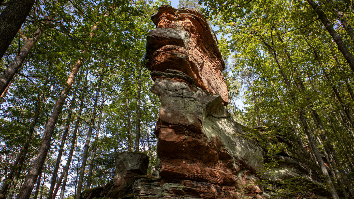 der Wespenfels am Rumbach-Steig