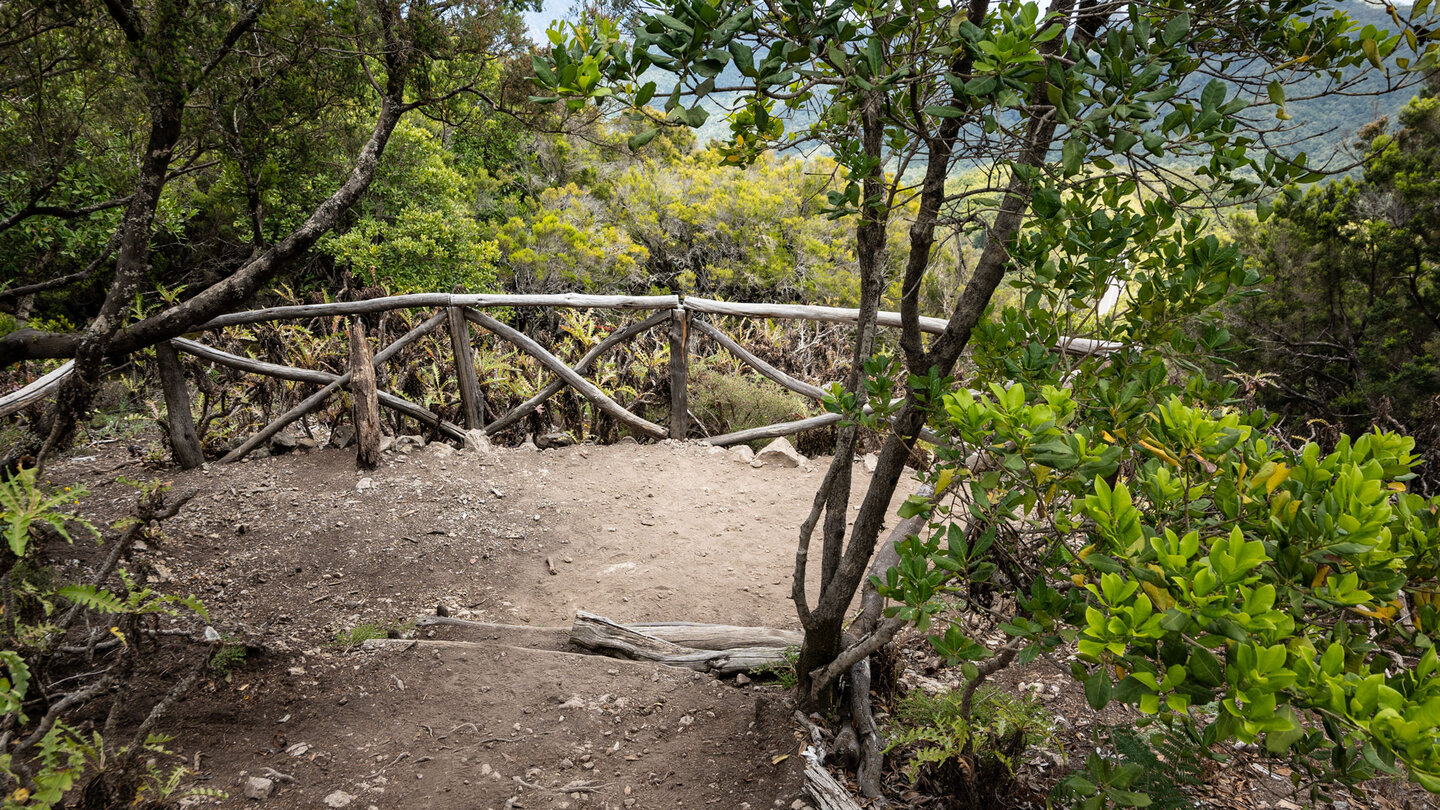 Aussichtsplattform am Wanderweg zum Alto de Garajonay