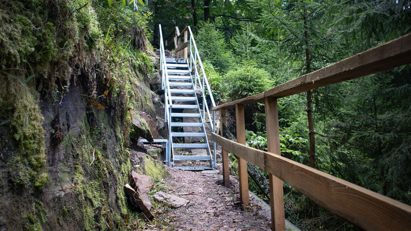 Metalltreppe am Teufelskanzelsteig Metalltreppe am Teufelskanzelsteig
