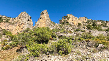 Felsspitzen im Barranco del Pito im Naturpark Sierra Almijara