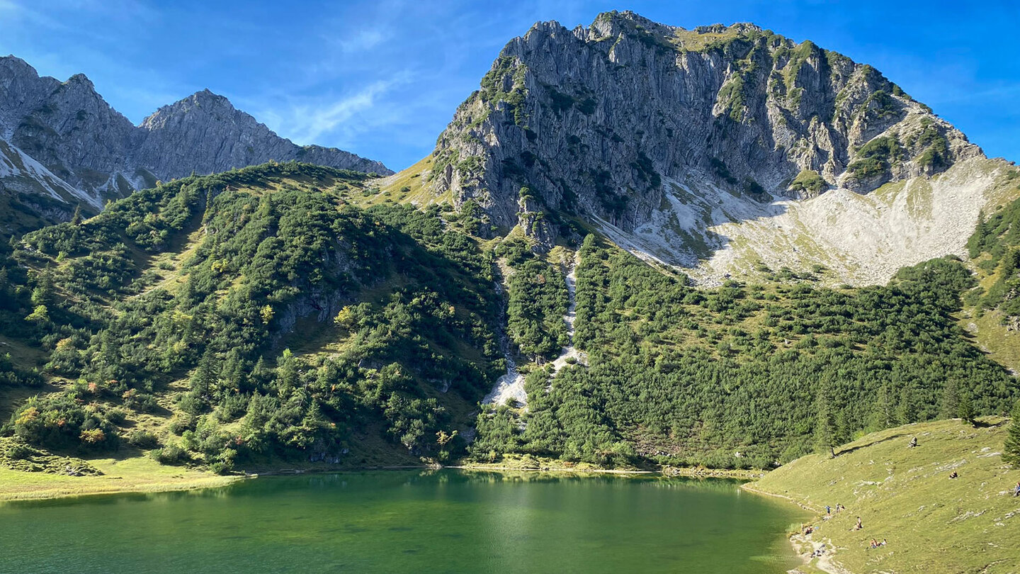 der Untere Gaisalpsee mit der Nordwand des Rubihorns im Hintergrund Unterer Gaisalpsee mit der Nordwand des Rubihorns