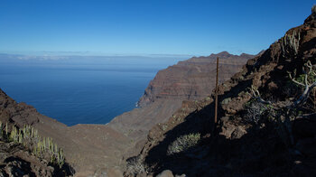 Blick über die Küstenlandschaft der Playa de Güigüí