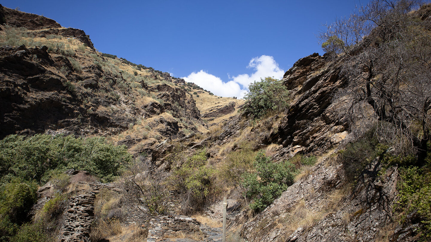 Blick in die felsige Schlucht des Barranco San Juan Blick ins Barranco San Juan