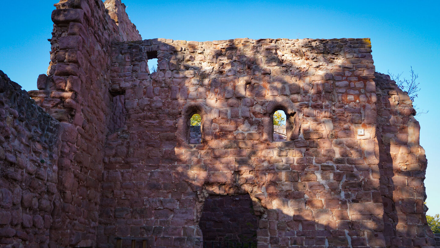 Mauerreste der Reichsburg Kyffhausen in der Nähe von Bad Frankenhausen in Thüringen Mauerreste der Reichsburg Kyffhausen in der Nähe von Bad Frankenhausen