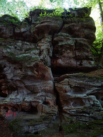 interessante Felsformationen in der Teufelsschlucht