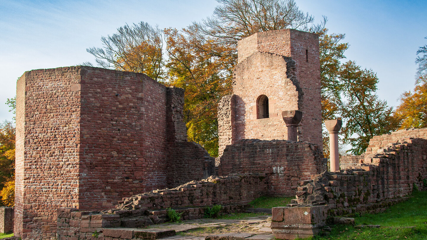 der besteigbare Nord-Westturm der Michaelsbasilika auf dem Heiligenberg Michaelsbasilika auf dem Heiligenberg